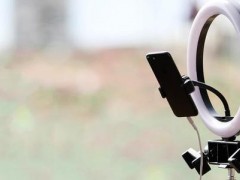 湖南宁远县　扶贫农产品上线直播间